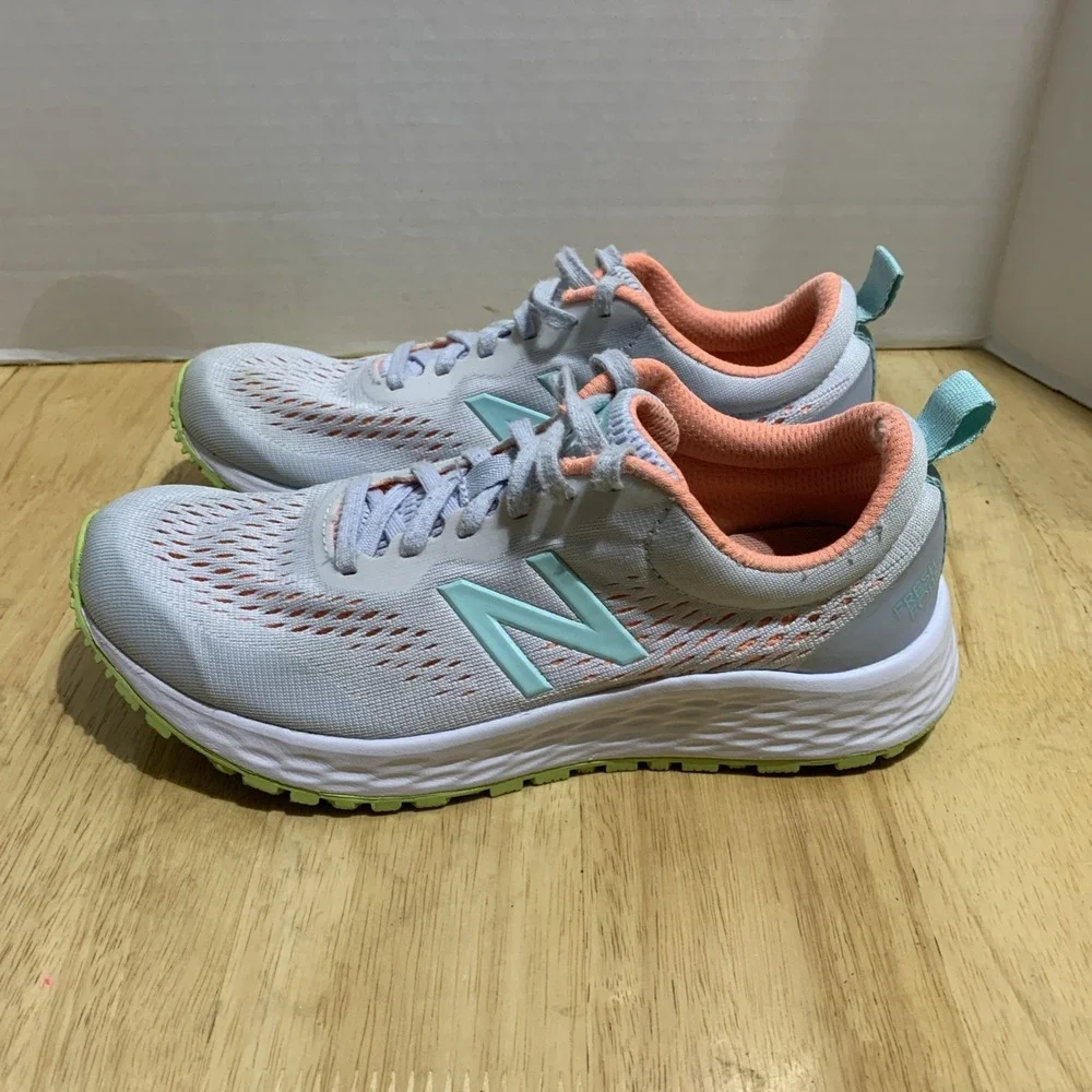 New Balance Women's FF Arishi V3 WARISCH3 Gray Running Shoes Sneakers Size 6.5
